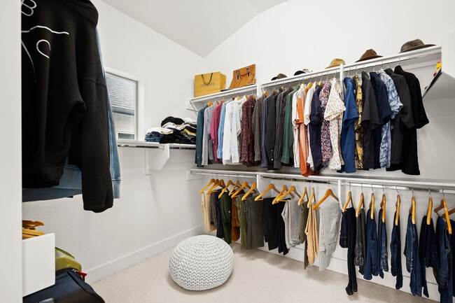 Building Photo - 6013 Florencia Ln