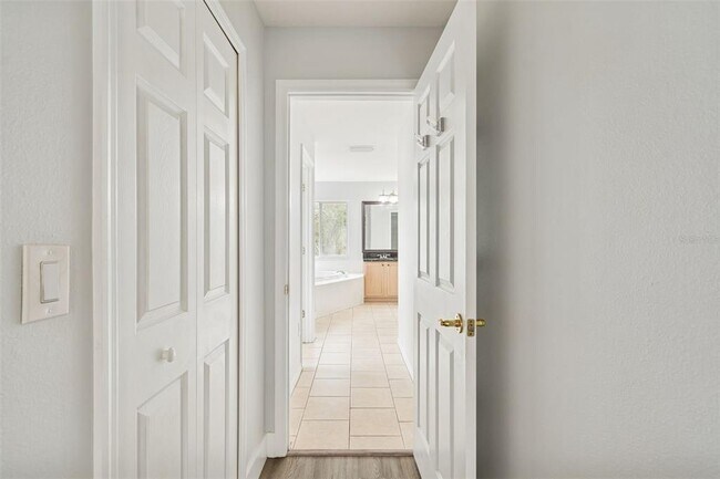 Building Photo - 18154 Sandy Pointe Dr