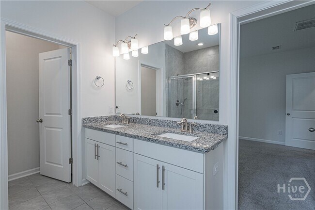 Building Photo - 318 Serengeti Blvd