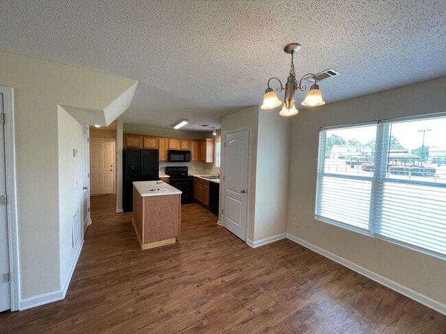 Building Photo - PRE-LEASING FOR AUGUST 2026!