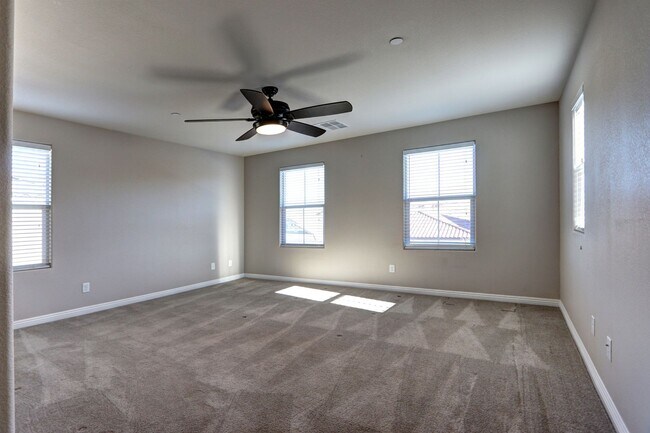 Building Photo - 2865 Tanager Hill St