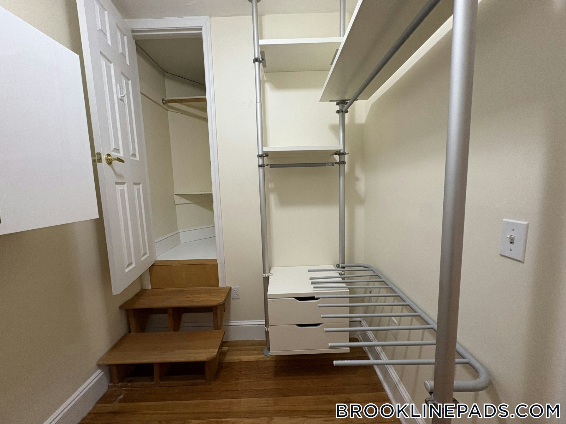 Building Photo - 191 Winthrop Rd