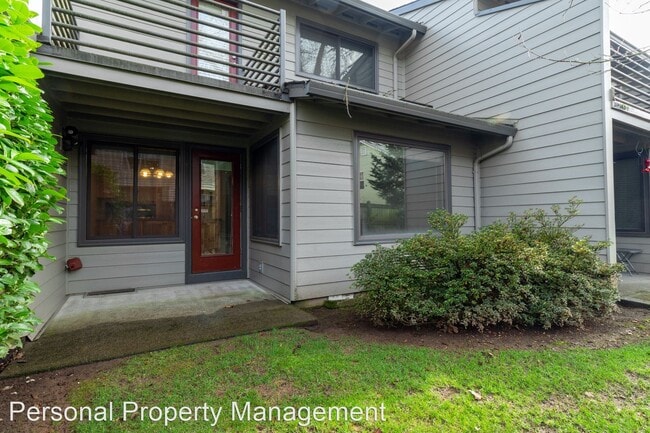 Building Photo - 2 br, 2.5 bath House - 7816 NE Loowit Loop...