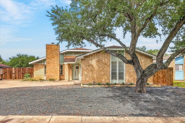 Building Photo - 11613 Cripple Creek Dr
