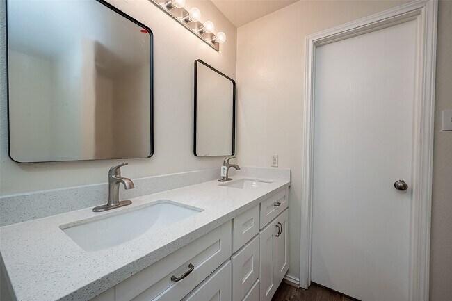 Building Photo - 20807 Baronsledge Ln