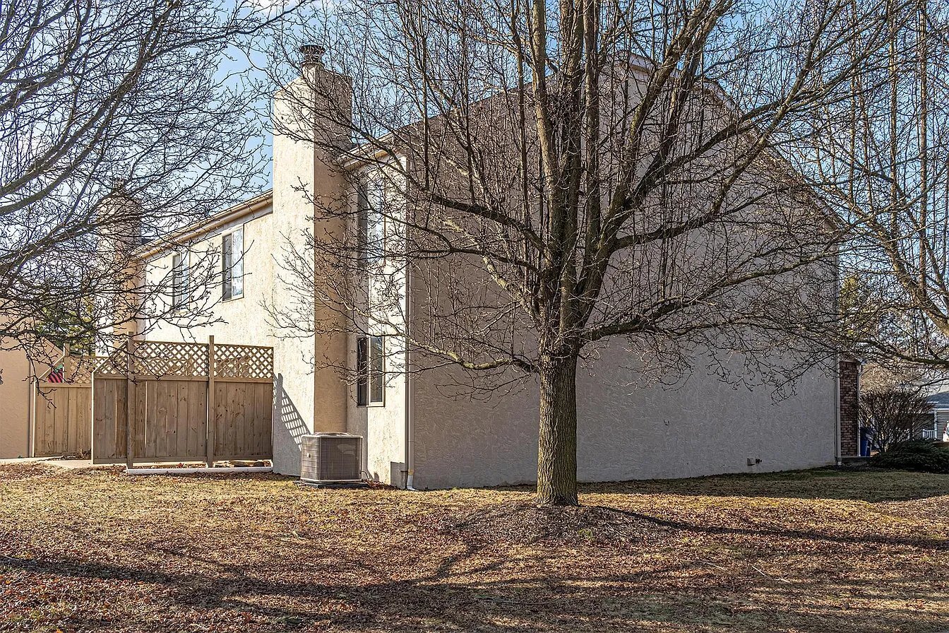 Building Photo - 6388 Dummerston Ct
