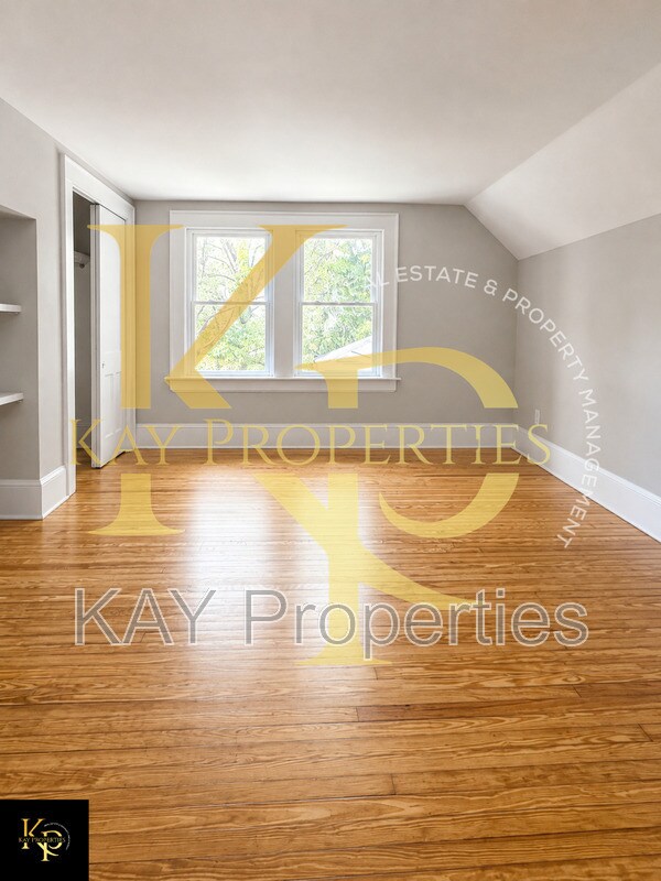 Building Photo - 817 Marigold St