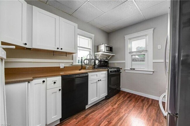 Building Photo - 1511 Westwood Ave