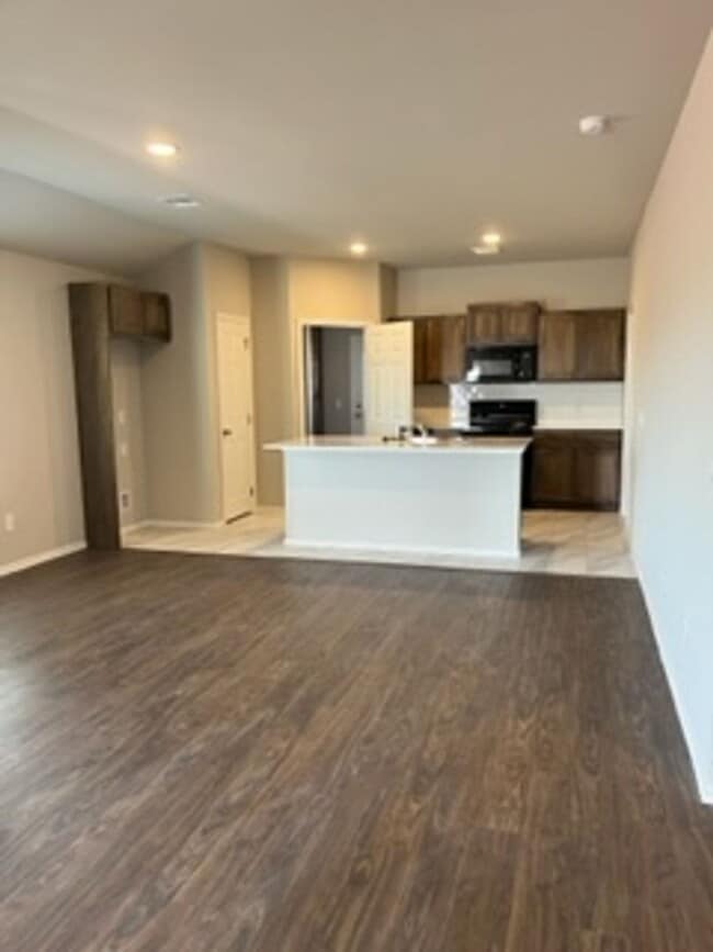 Building Photo - 19533 Conway Dr