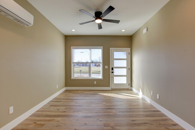 Building Photo - 102 Rosenwald St