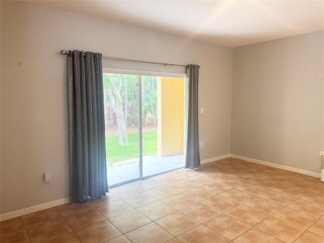 Building Photo - 5132 SE Mariner Garden Cir