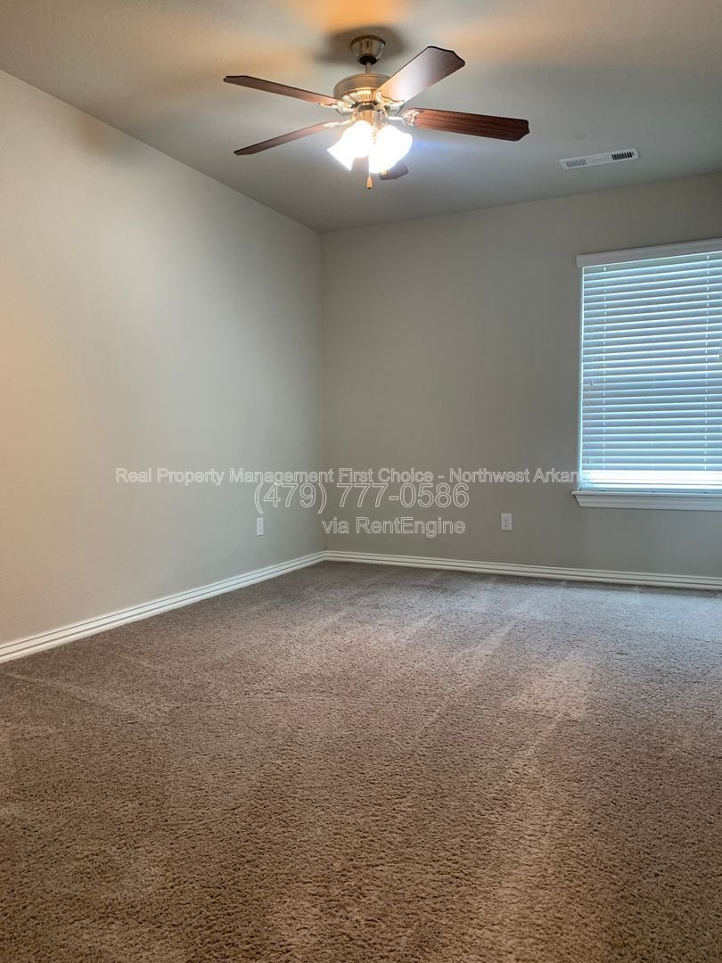 Building Photo - 2757 W Kilimanjaro Way