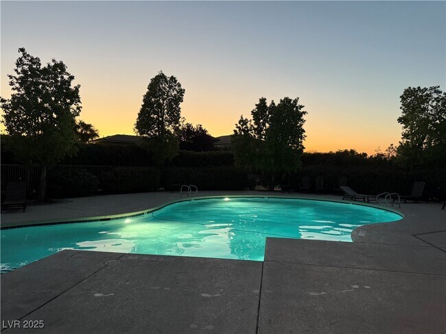 Building Photo - 105 Fountainhead Cir