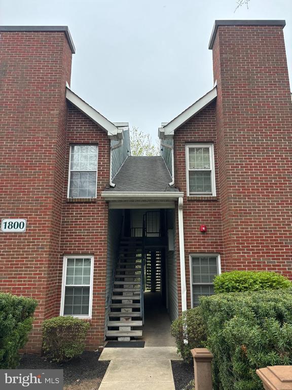 Building Photo - 1807 Diamond Dr