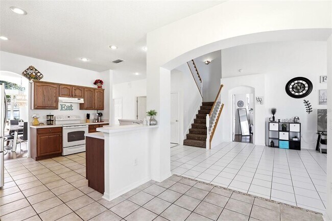 Building Photo - 130 Westmoreland Cir