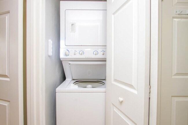 Building Photo - 1210 Stockley Gardens