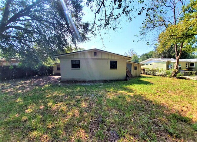 Building Photo - 7559 Proxima Rd