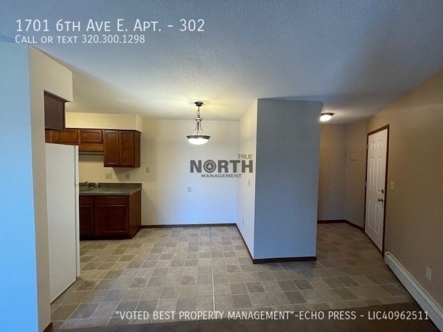 Building Photo - 1701 6th Ave E