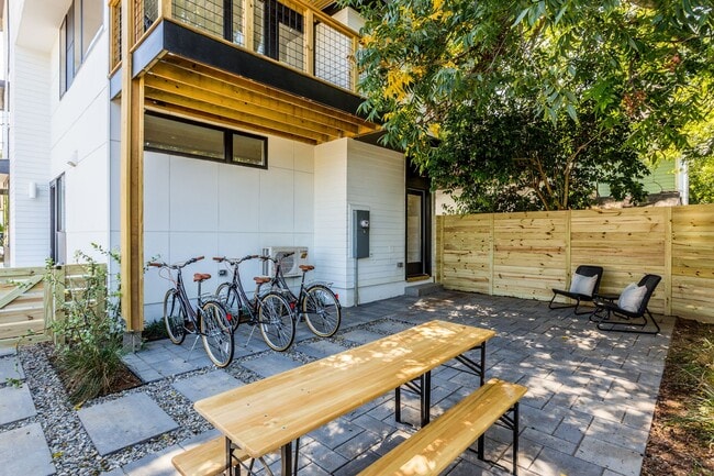 Building Photo - 123 Idlewild Ave