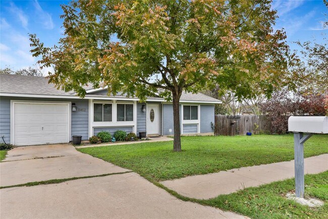 Building Photo - 8402 Romney Rd