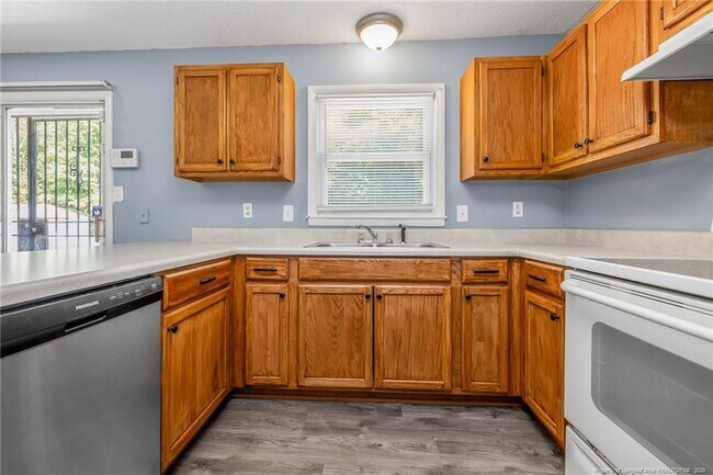 Building Photo - 7401 Paxton Dr