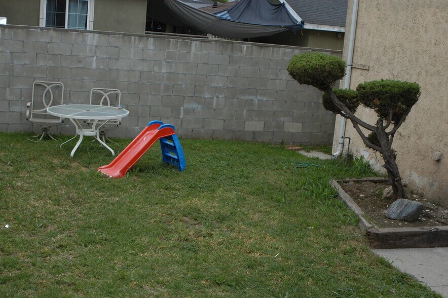 Yard - 7123 Lime Ave