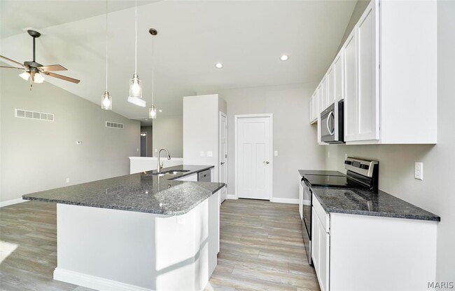 Building Photo - 5542 Autumn Trace Pkwy