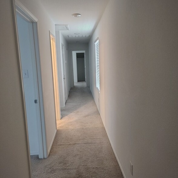 Building Photo - 142 Plumcove Dr