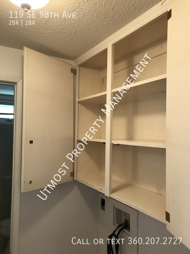 Building Photo - 119 SE 98th Ave