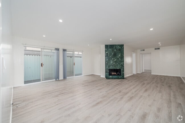 Interior Photo - Large Remodeled 2x2 Unit with Huge Patio