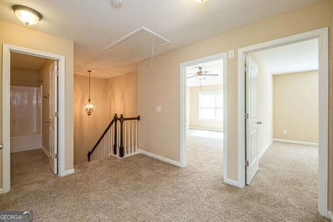 Building Photo - 9576 Rushmore Cir