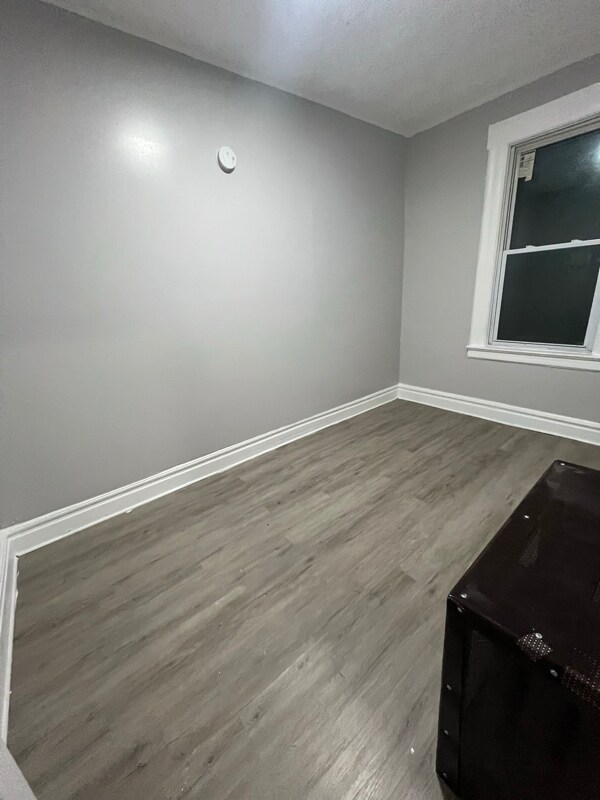 Building Photo - 591 15th Ave