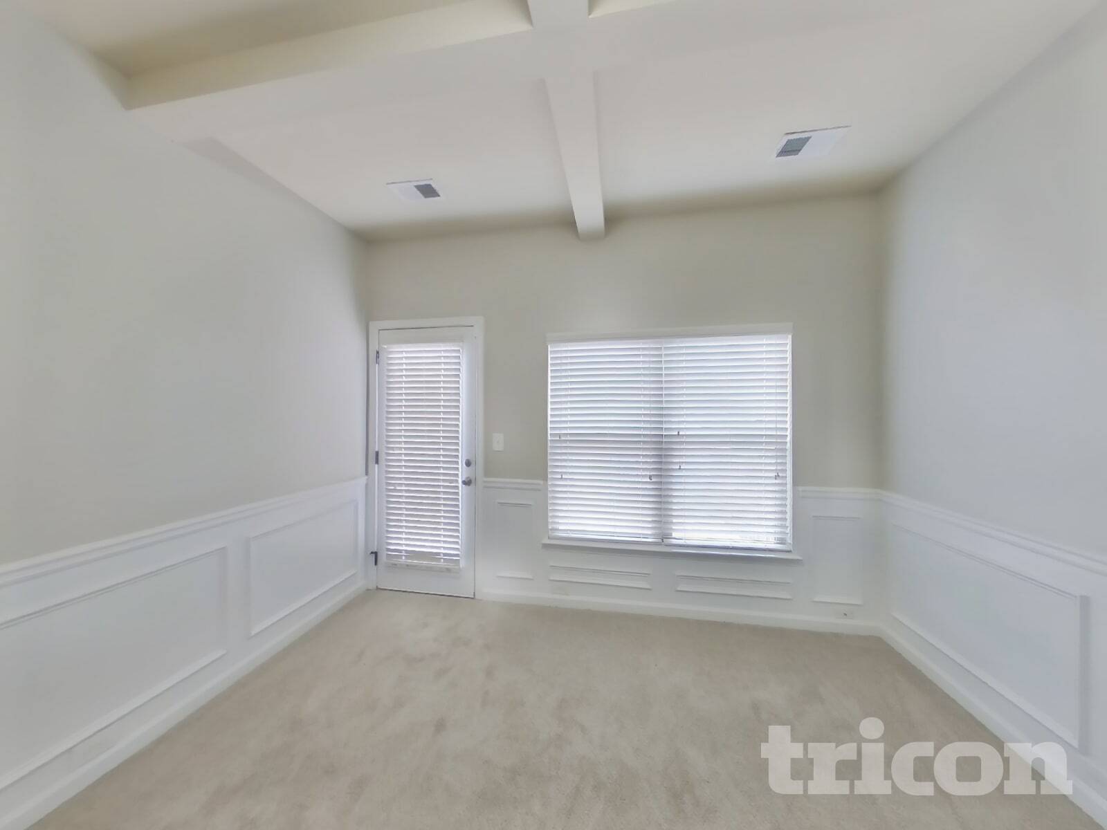 Building Photo - 744 Effendi Pl