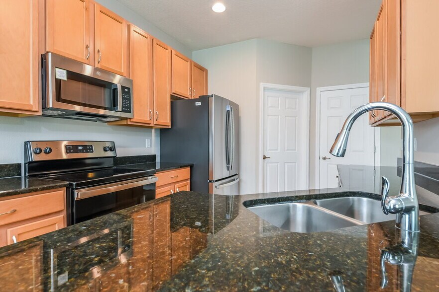 Building Photo - 636 Star Magnolia Dr
