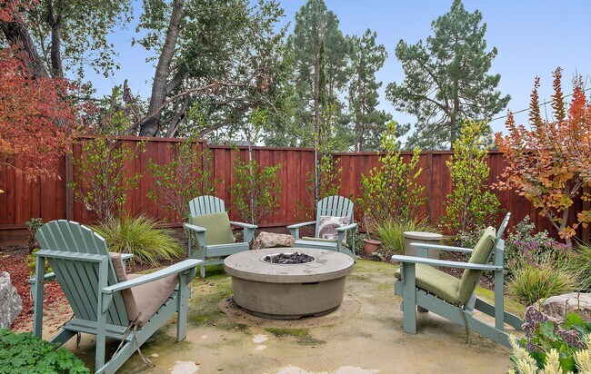Building Photo - Beautiful 4/2 Executive Home with Cupertin...