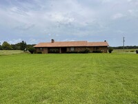 Building Photo - 3/2 Home Near Lake Bob Sandlin