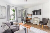 Building Photo - 177 Waverly Pl