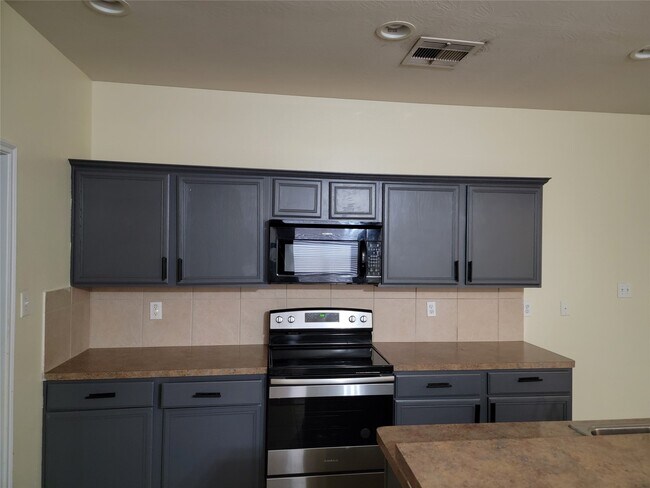 Building Photo - 17142 Taffaine Dr