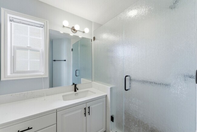 Building Photo - 1041 W Grindelwald Ct