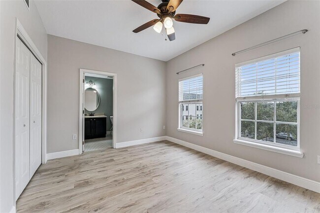 Building Photo - 4571 Virginia Dr