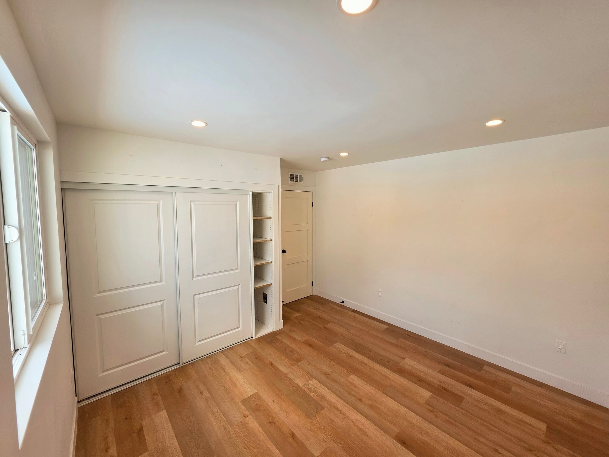 Building Photo - 14929 Titus St