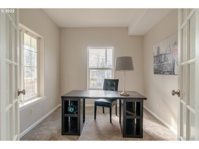 Office 1 - 835 S Wynooski St