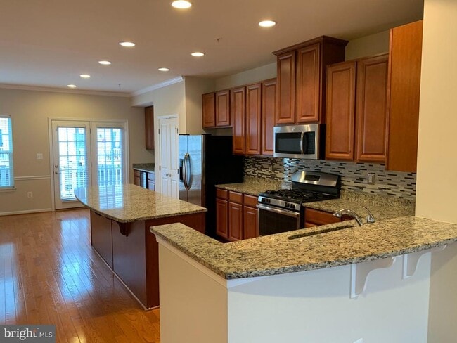 Building Photo - 7449 Singers Way