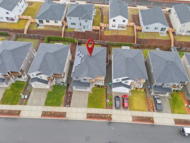 Building Photo - Newer 4-Bedroom Home in Bremerton