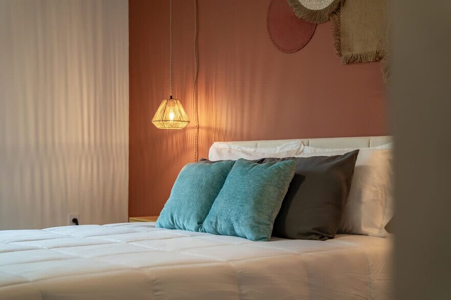 Building Photo - 14533 Star Water Rd