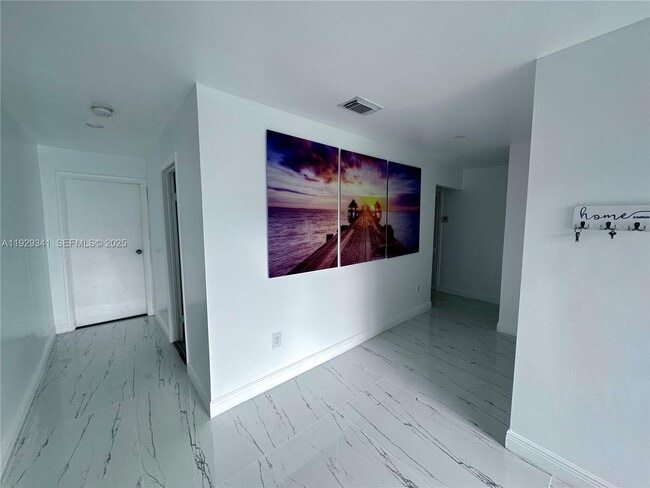 Building Photo - 15720 NW 44th Ct