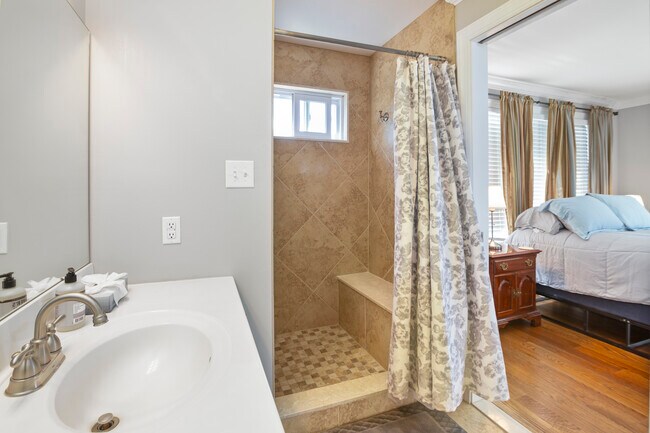 Building Photo - 829 Cinnaminson Ave