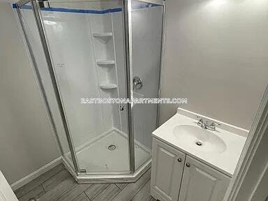 Building Photo - 435 Chelsea St