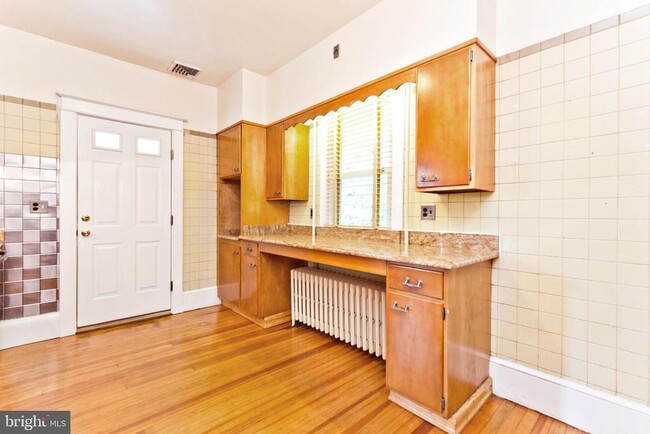 Building Photo - 4344 Old Dominion Dr