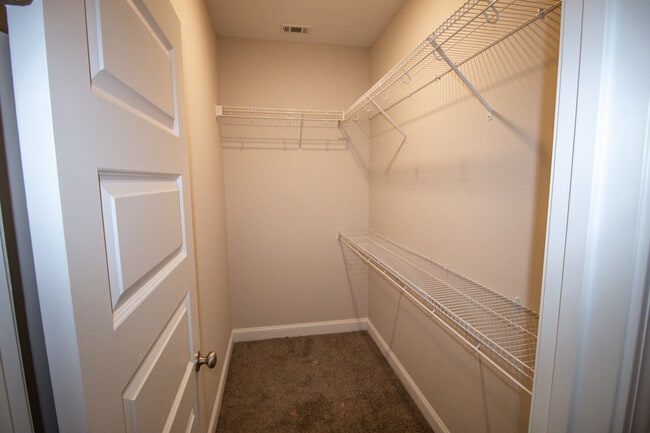 Building Photo - 603 N Kevin Ct